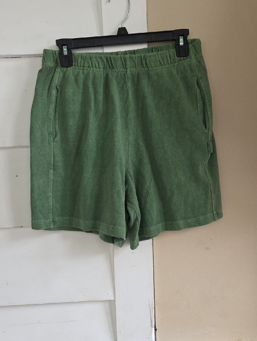 Green Women's Corduroy Elastic-Waist Shorts
